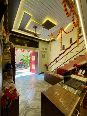 HOTEL SHIVAYY MAJESTIC 3 km from kashi vishwanath temple